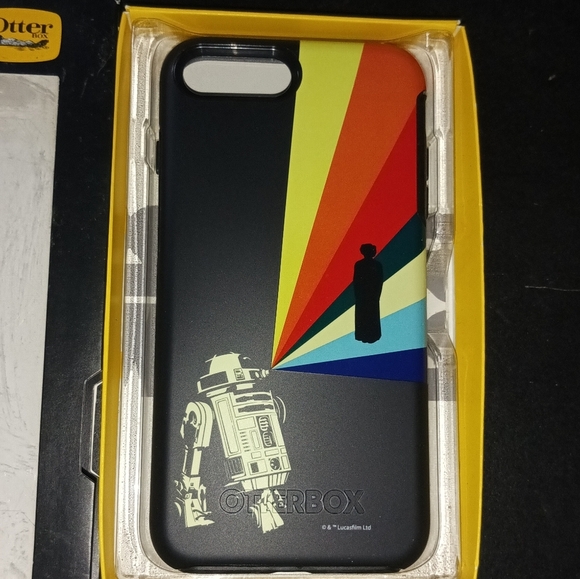 OtterBox Other - Star Wars OtterBox R2-D2 & Leia Symmetry Case for iPhone 8 Plus / 7 Plus